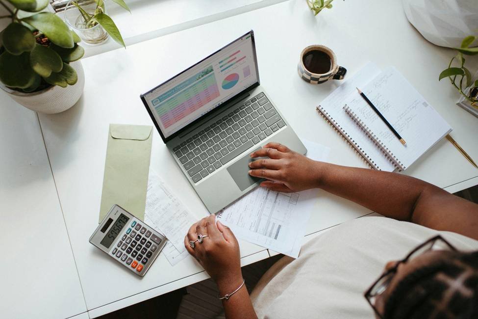 How Businesses Can Balance Automation With Human Oversight